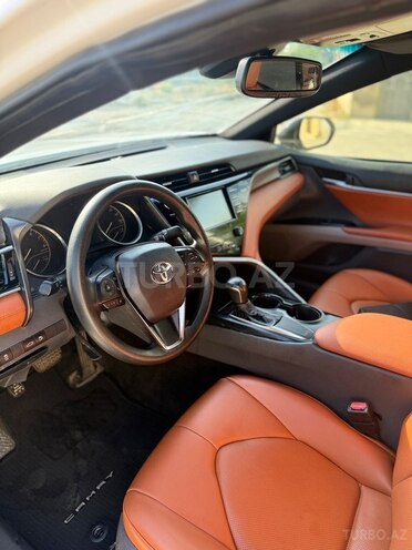 Toyota Camry-6