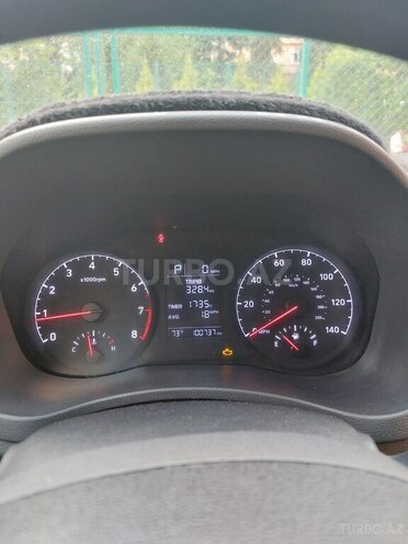 Hyundai Accent-15