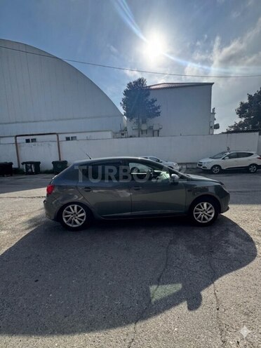 SEAT Ibiza-4
