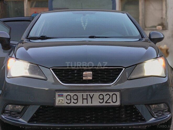 SEAT Ibiza-1