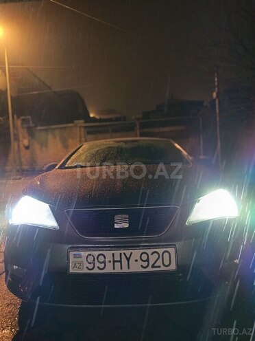 SEAT Ibiza-10
