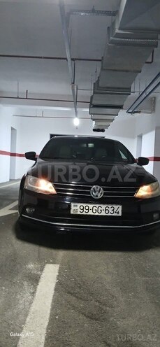 Volkswagen Jetta-1