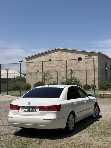 Hyundai Sonata-6