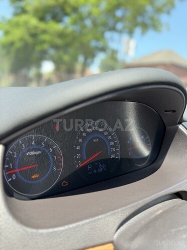 Hyundai Sonata-9