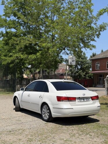 Hyundai Sonata-5