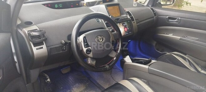 Toyota Prius-15