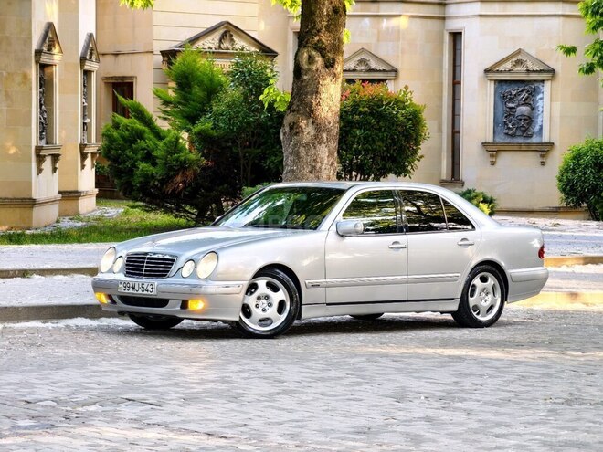 Mercedes E 220-9