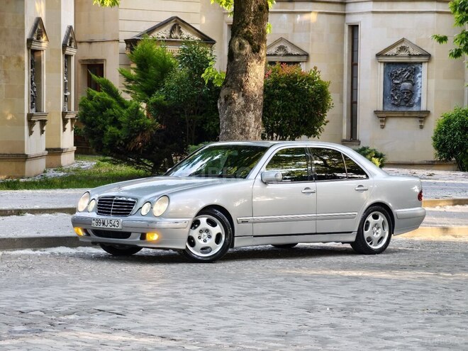Mercedes E 220-8