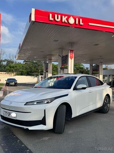 Changan Qiyuan A05-5