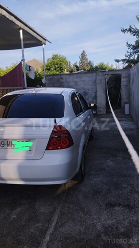 Chevrolet Aveo-5