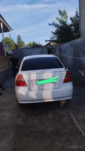 Chevrolet Aveo-4