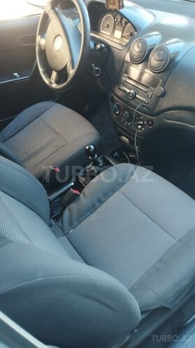 Chevrolet Aveo-12