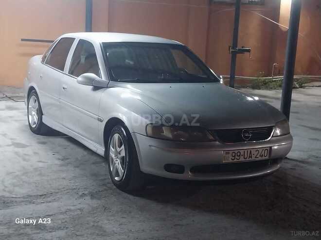 Opel Vectra-4