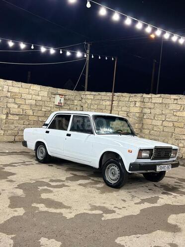 LADA (VAZ) 2107-2