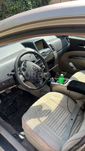 Toyota Prius-5