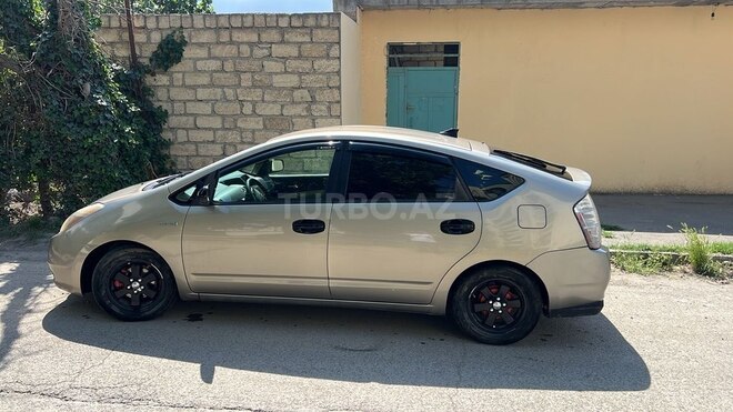 Toyota Prius-4