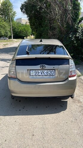 Toyota Prius-2