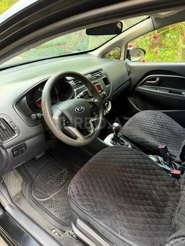 Kia Rio-7