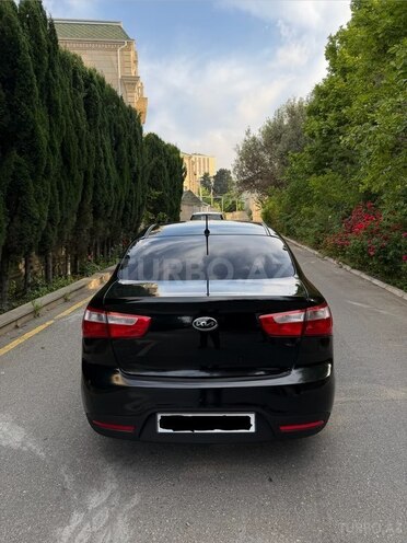 Kia Rio-5