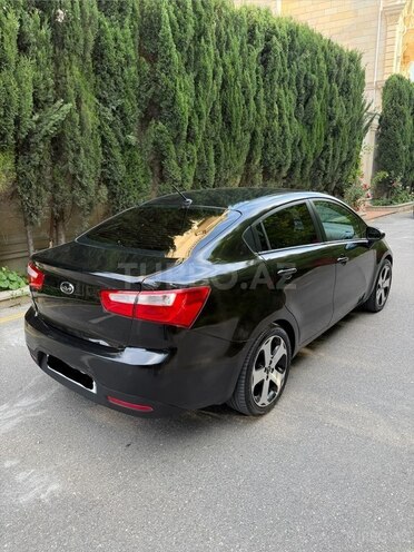 Kia Rio-4