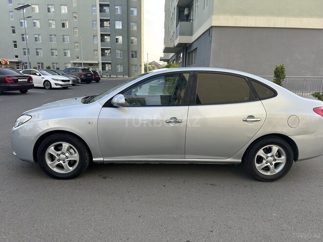 Hyundai Avante-3