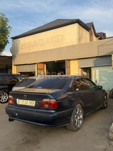 BMW 528-9