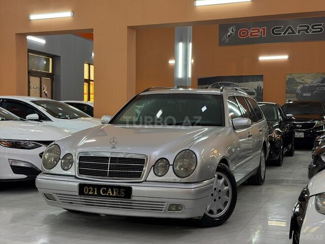 Mercedes E 240-5