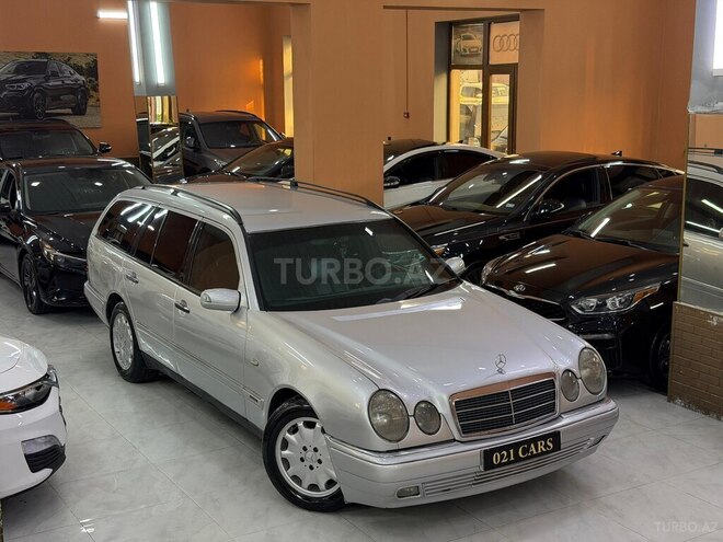 Mercedes E 240-6