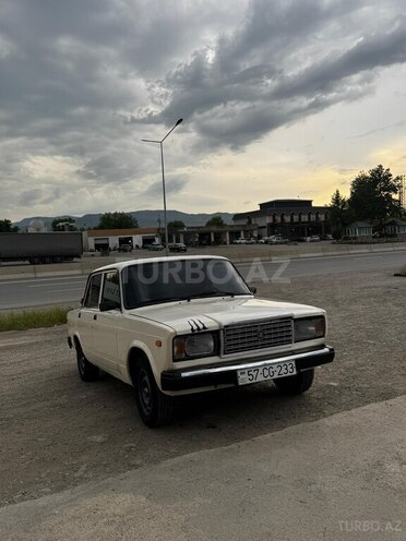 LADA (VAZ) 2107-1
