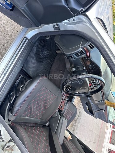 Mercedes E 270-11