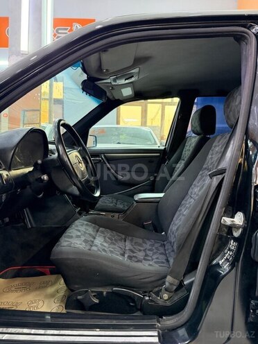 Mercedes C 220 1998, 269,021 km - 2.2 л - Xırdalan