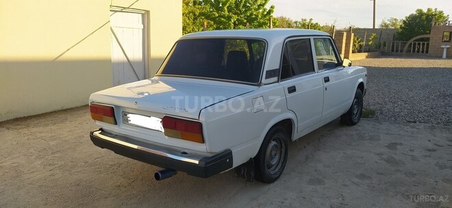 LADA (VAZ) 2107-2