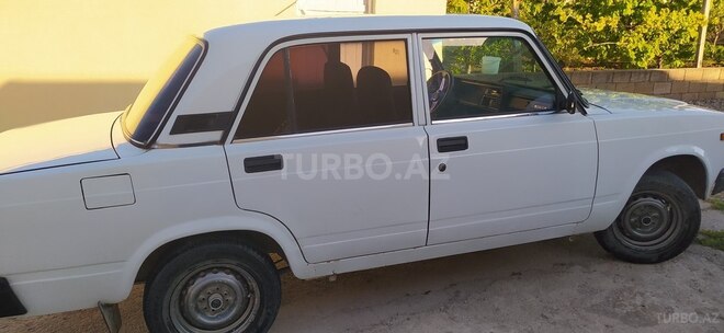 LADA (VAZ) 2107-17