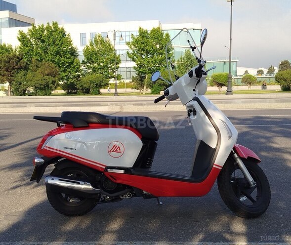 Vespa GTS 125-4