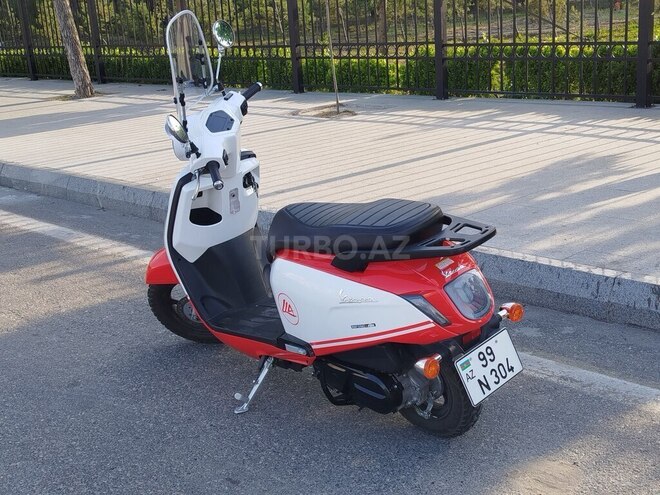 Vespa GTS 125-6