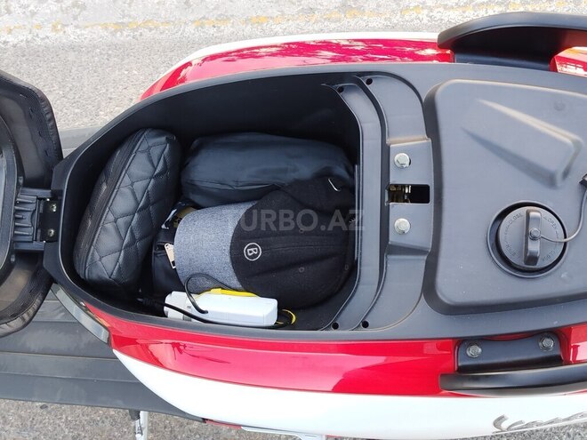 Vespa GTS 125-8