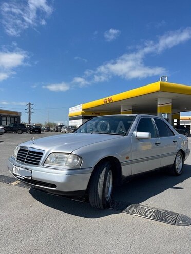 Mercedes C 200-1