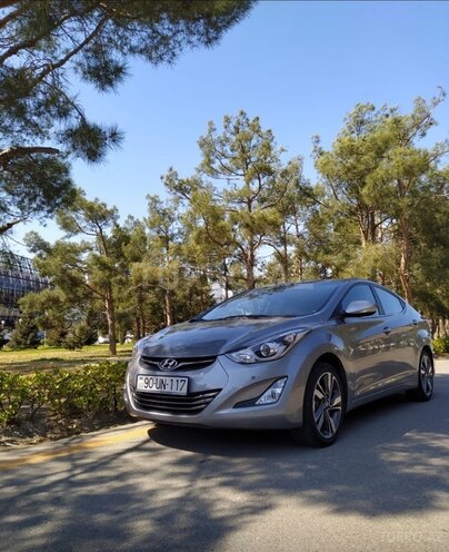Hyundai Elantra-8