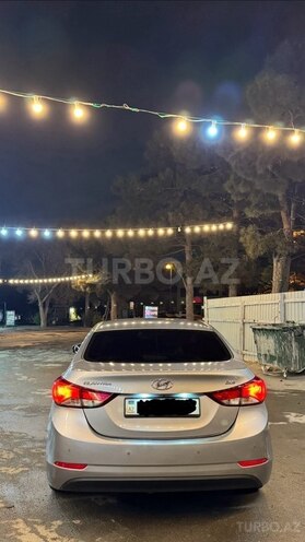 Hyundai Elantra-2
