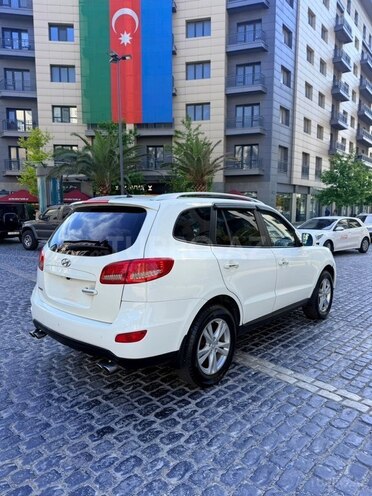 Hyundai Santa Fe-20