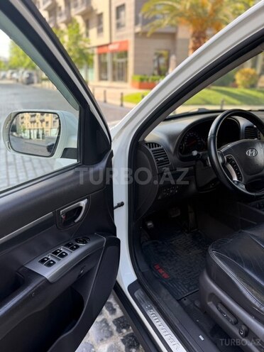 Hyundai Santa Fe-13