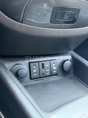 Hyundai Santa Fe-15