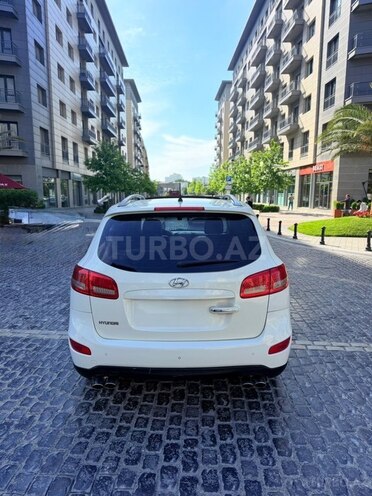 Hyundai Santa Fe-6