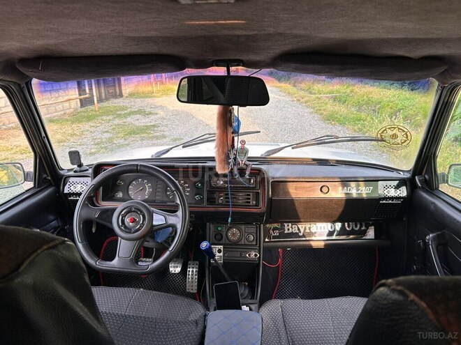 LADA (VAZ) 2107-4