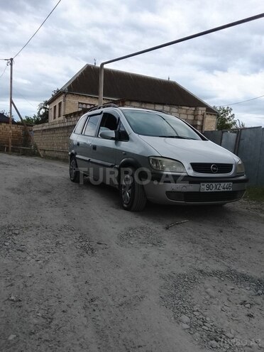 Opel Zafira-1