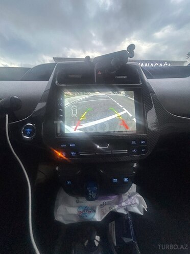 Toyota Prius-10