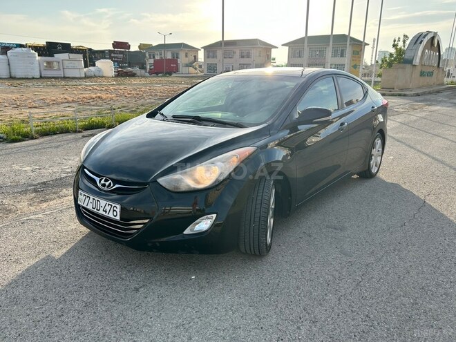 Hyundai Elantra-1