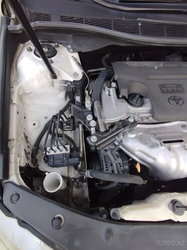 Toyota Camry-8