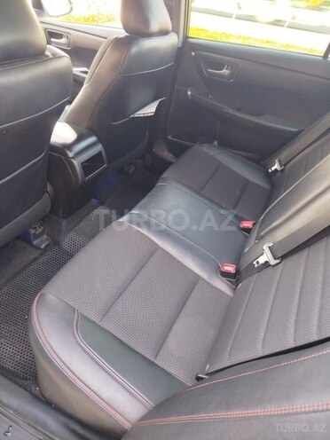 Toyota Camry-6