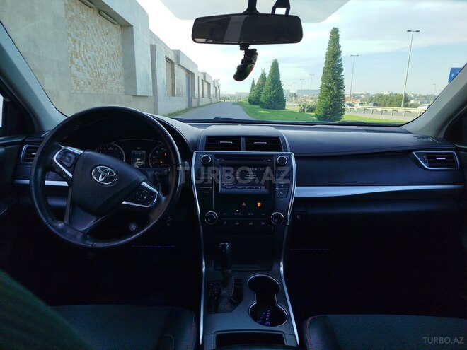 Toyota Camry-5